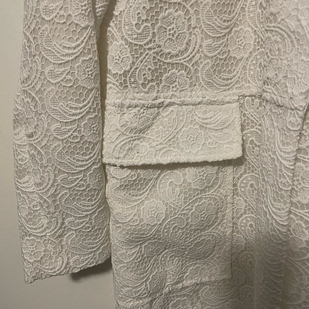 Zara Jacket with floral lace design - Picture 3 of 5
